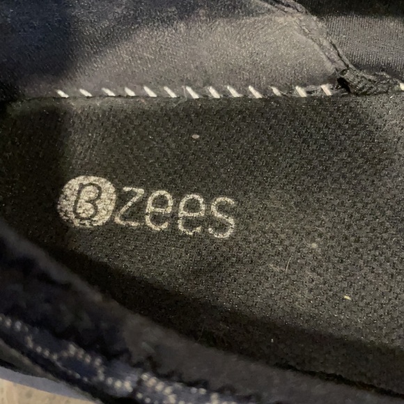 GREY/BLACK BZEES SLIP ON SNEAKERS - Picture 3 of 6